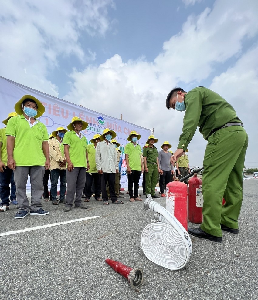 VWS-LA tập huấn phòng cháy, chữa cháy rừng tại Long An VWS-LA tập huấn phòng cháy, chữa cháy rừng tại Long An