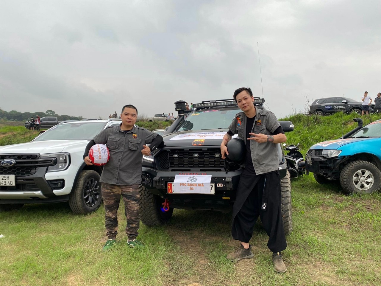 Câu lạc bộ bán tải địa hình Việt Nam (PVC) kỷ niệm 10 năm thành lập Câu lạc bộ bán tải địa hình Việt Nam (PVC) kỷ niệm 10 năm thành lập