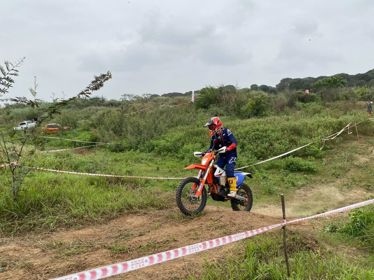 Câu lạc bộ bán tải địa hình Việt Nam (PVC) kỷ niệm 10 năm thành lập Câu lạc bộ bán tải địa hình Việt Nam (PVC) kỷ niệm 10 năm thành lập