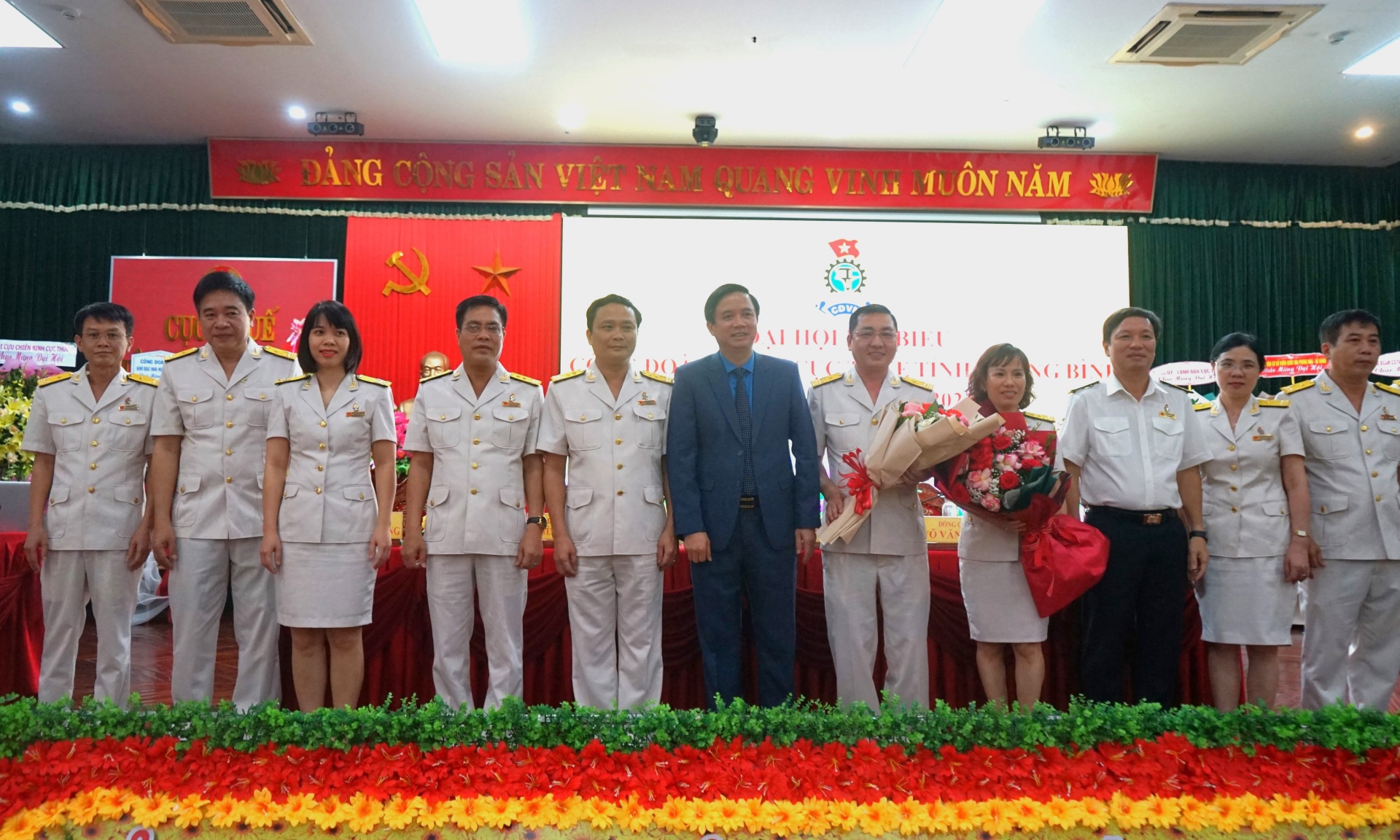 Quảng Bình: Tổ chức thành công đại hội điểm khối CĐCS trực thuộc LĐLĐ tỉnh. Quảng Bình: Tổ chức thành công đại hội điểm khối CĐCS trực thuộc LĐLĐ tỉnh.