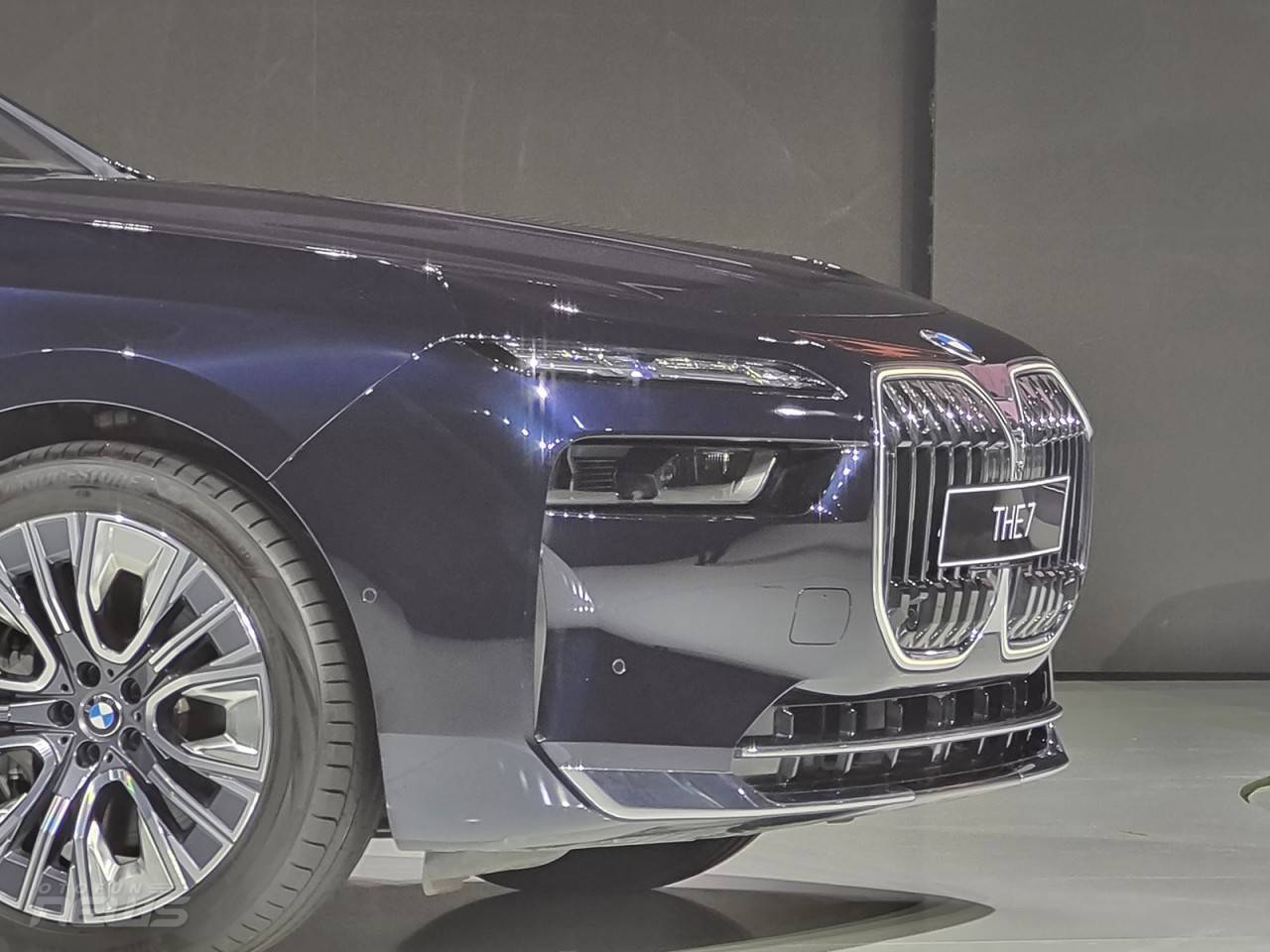 BMW 7-Series 2023 trình làng ở Việt Nam, nội thất như rạp hát di động BMW 7-Series 2023 trình làng ở Việt Nam, nội thất như rạp hát di động