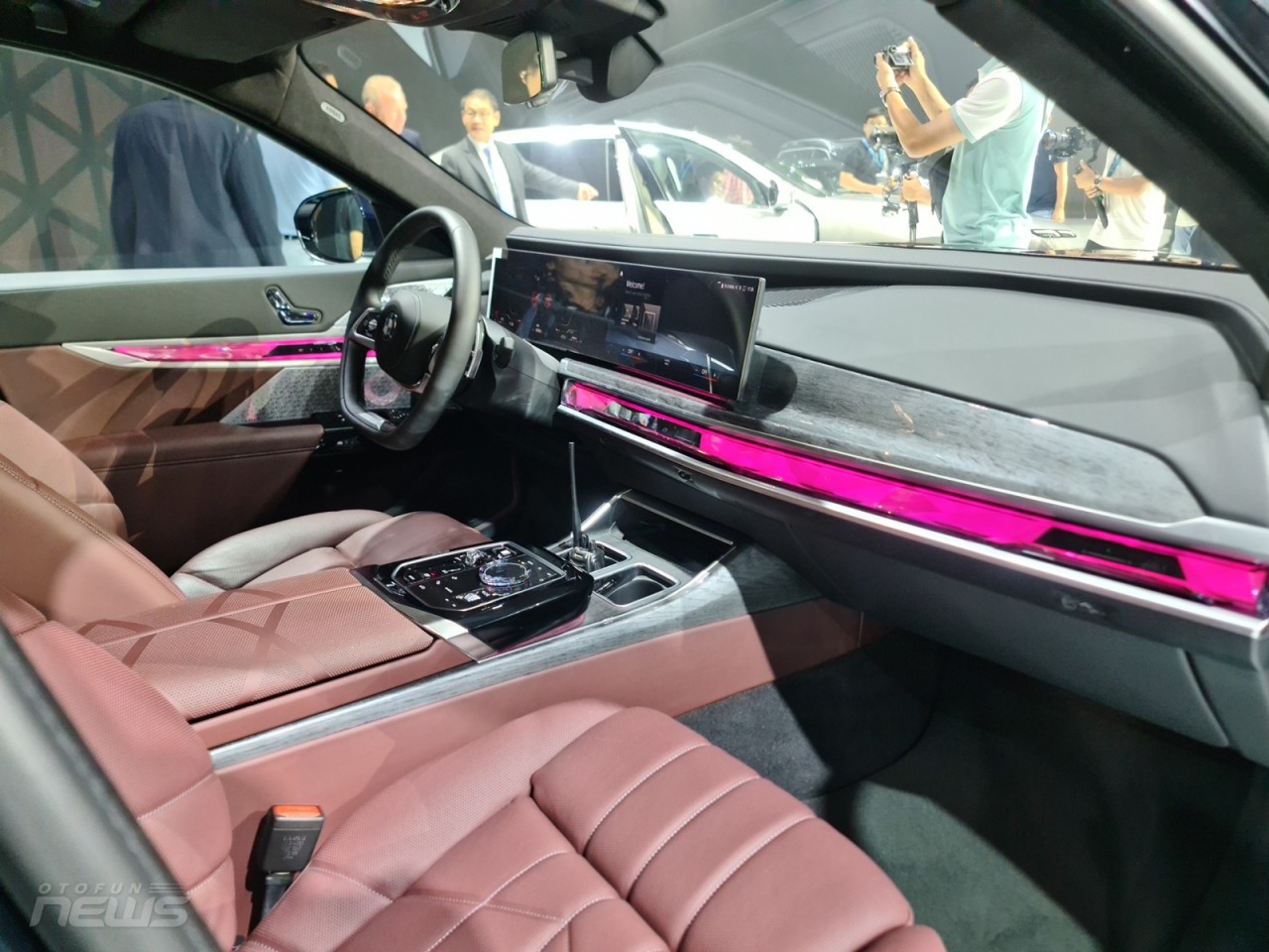 BMW 7-Series 2023 trình làng ở Việt Nam, không có trang bị màn hình 31 inch BMW 7-Series 2023 trình làng ở Việt Nam, không có trang bị màn hình 31 inch