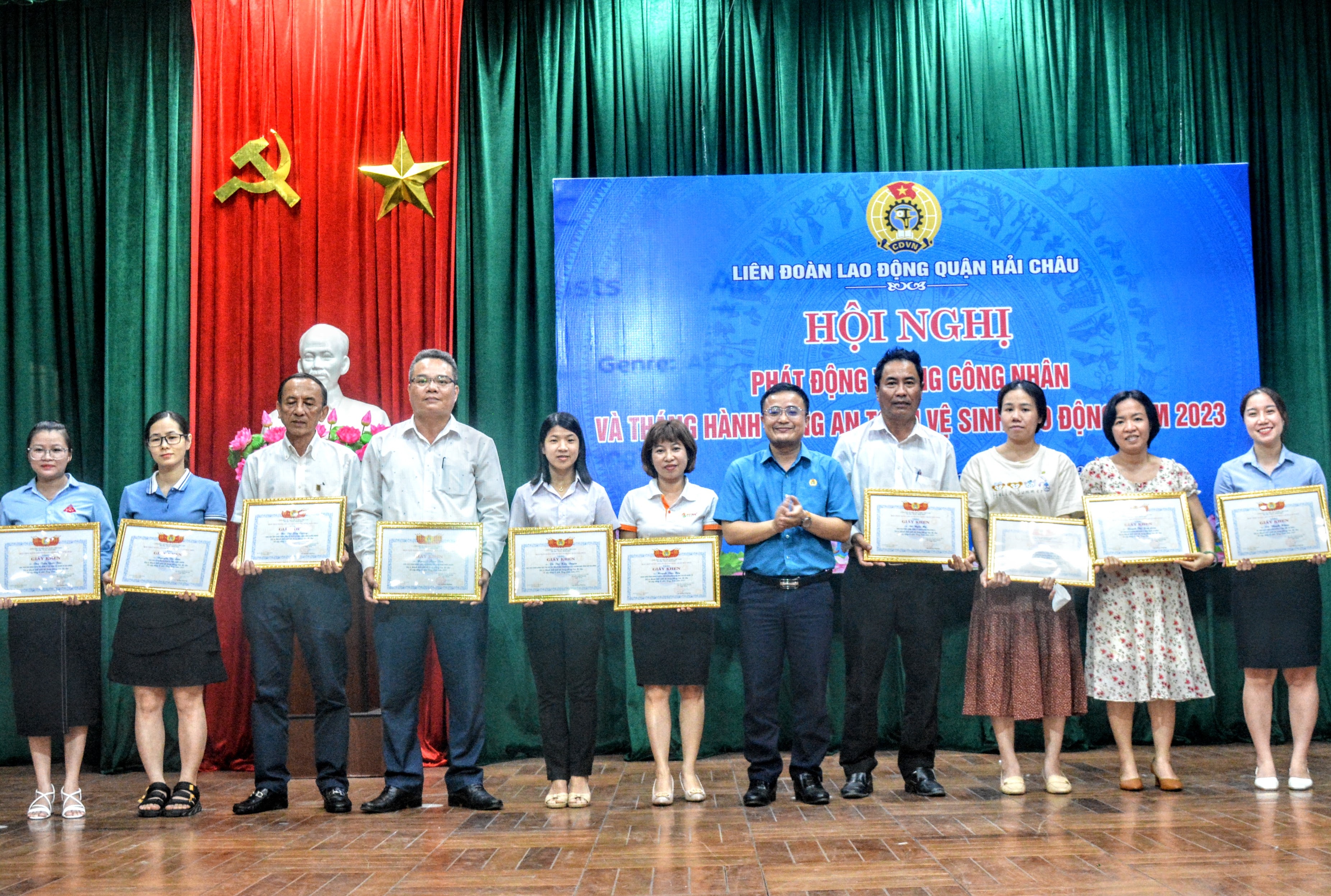 Mỗi CĐCS hãy làm ít nhất một việc mang lại lợi ích cho người lao động Mỗi CĐCS hãy làm ít nhất một việc mang lại lợi ích cho người lao động