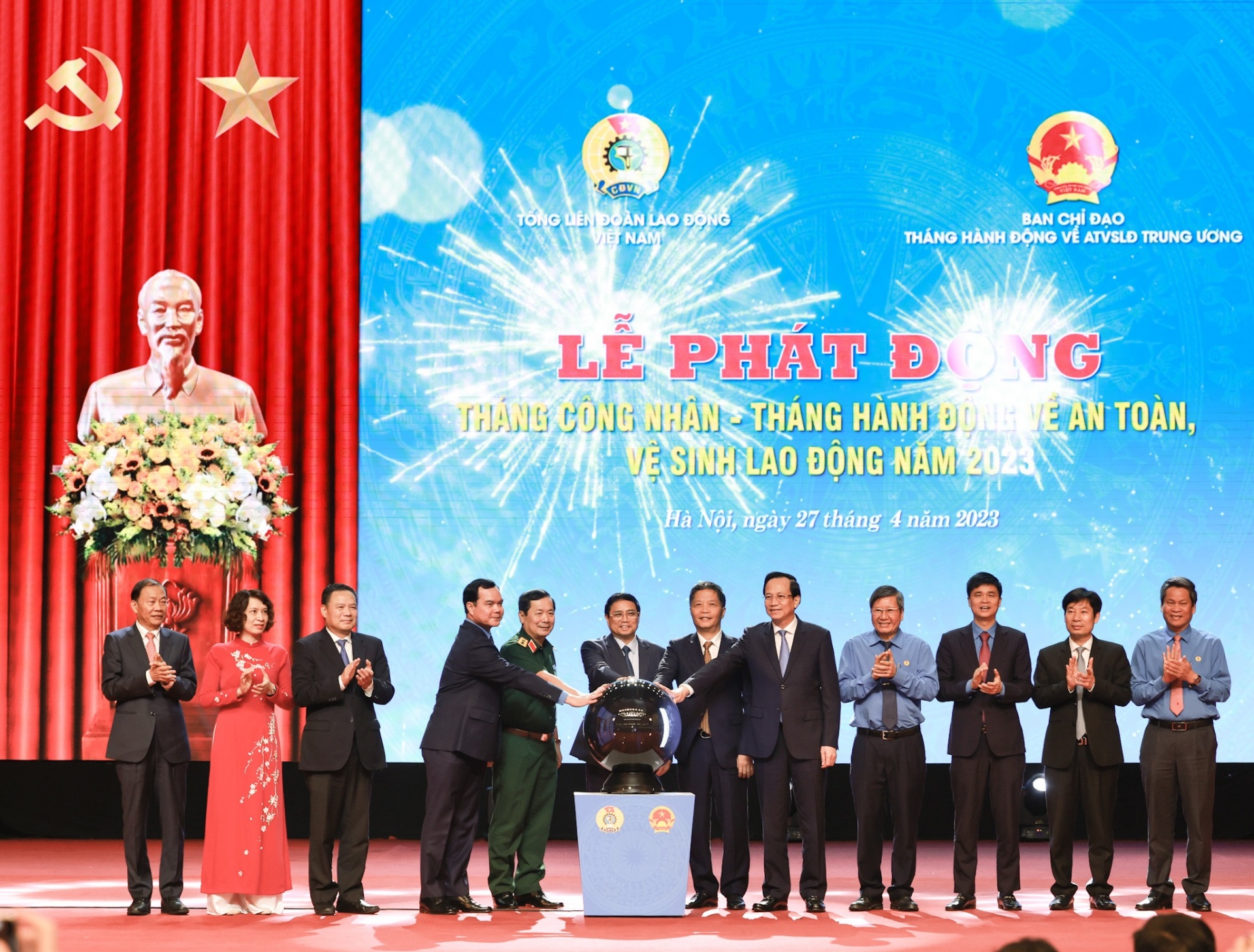 Kỷ niệm 137 năm Ngày Quốc tế lao động: Kỷ niệm 137 năm Ngày Quốc tế lao động: