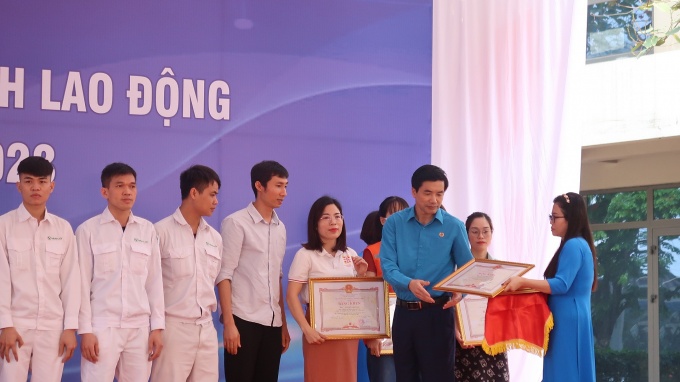 Bắc Ninh phát động Tháng Hành động về ATVSLĐ và Tháng Công nhân 2023 Bắc Ninh phát động Tháng Hành động về ATVSLĐ và Tháng Công nhân 2023