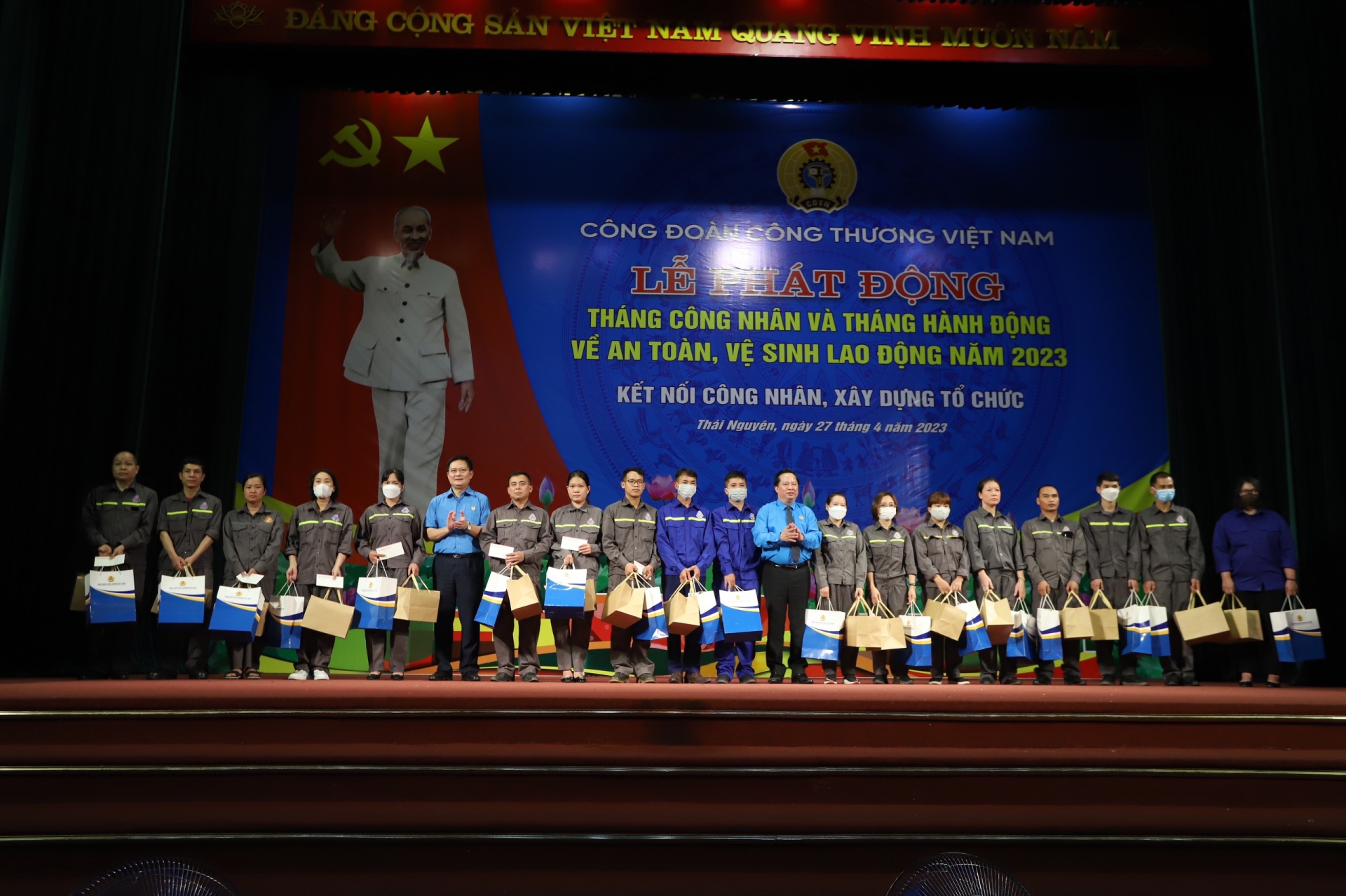 Công đoàn Công thương Việt Nam phát động Tháng Công nhân và Tháng hành động về ATVSLĐ năm 2023 Công đoàn Công thương Việt Nam phát động Tháng Công nhân và Tháng hành động về ATVSLĐ năm 2023