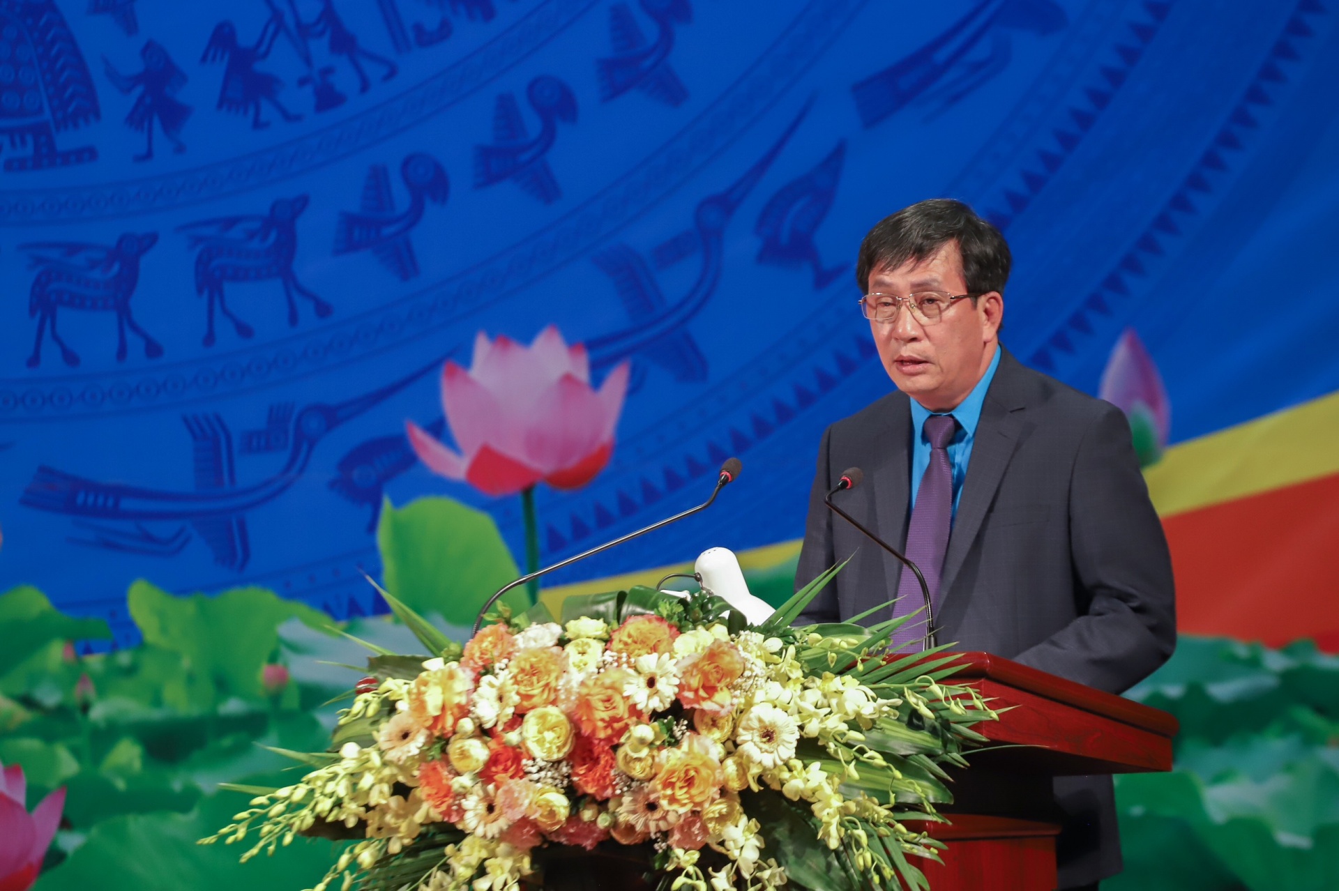 Công đoàn Công thương Việt Nam phát động Tháng Công nhân và Tháng hành động về ATVSLĐ năm 2023 Công đoàn Công thương Việt Nam phát động Tháng Công nhân và Tháng hành động về ATVSLĐ năm 2023