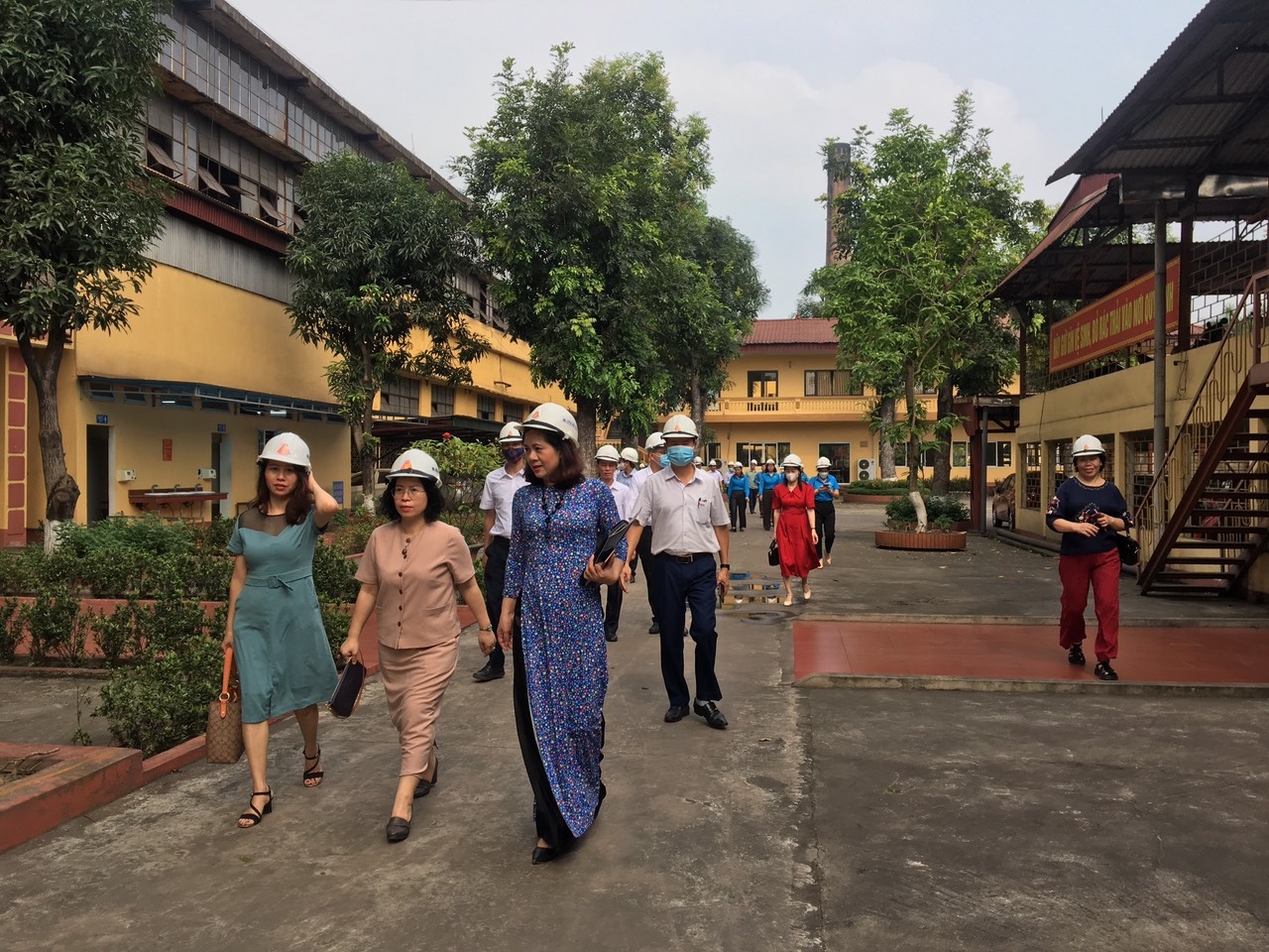 Công đoàn Công thương Việt Nam phát động Tháng Công nhân và Tháng hành động về ATVSLĐ năm 2023 Công đoàn Công thương Việt Nam phát động Tháng Công nhân và Tháng hành động về ATVSLĐ năm 2023