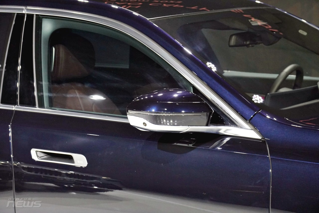 Cận cảnh BMW 7-Series 2023 giá từ 5,199 tỷ đồng tại Việt Nam Cận cảnh BMW 7 Series 2023 giá từ 5,199 tỷ đồng tại Việt Nam