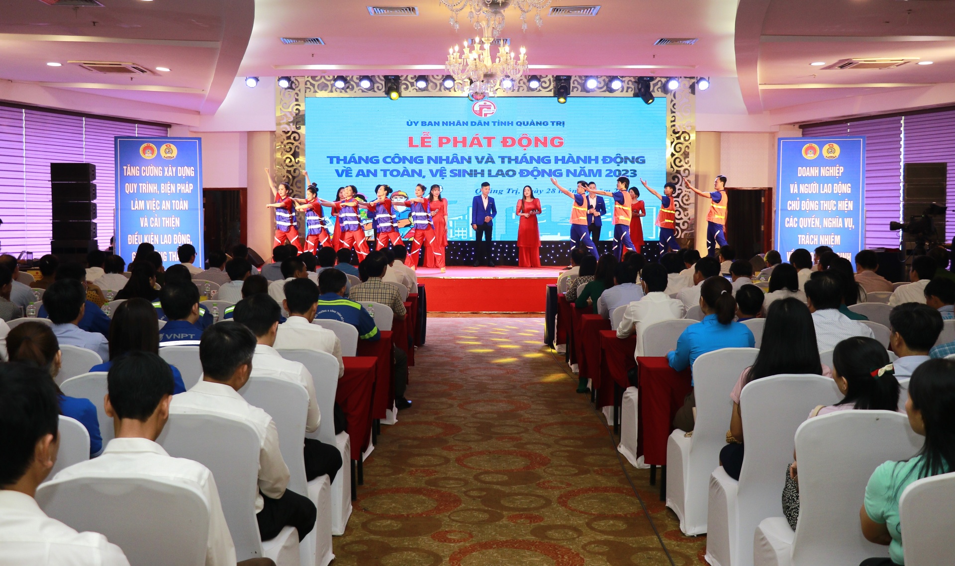 Quảng Trị: Phát động Tháng Công nhân và đối thoại với đoàn viên, người lao động Quảng Trị: Phát động Tháng Công nhân và đối thoại với đoàn viên, người lao động