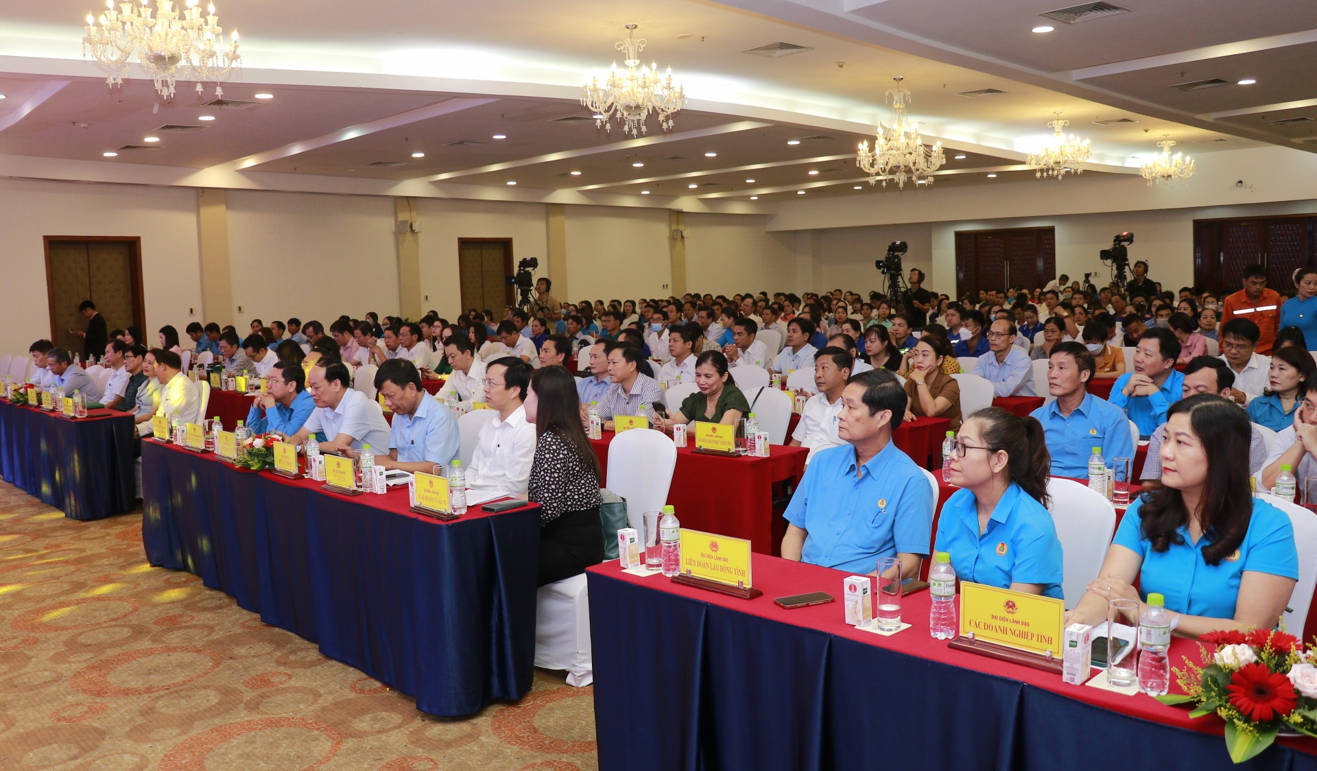 Quảng Trị: Phát động Tháng Công nhân và đối thoại với đoàn viên, người lao động Quảng Trị: Phát động Tháng Công nhân và đối thoại với đoàn viên, người lao động