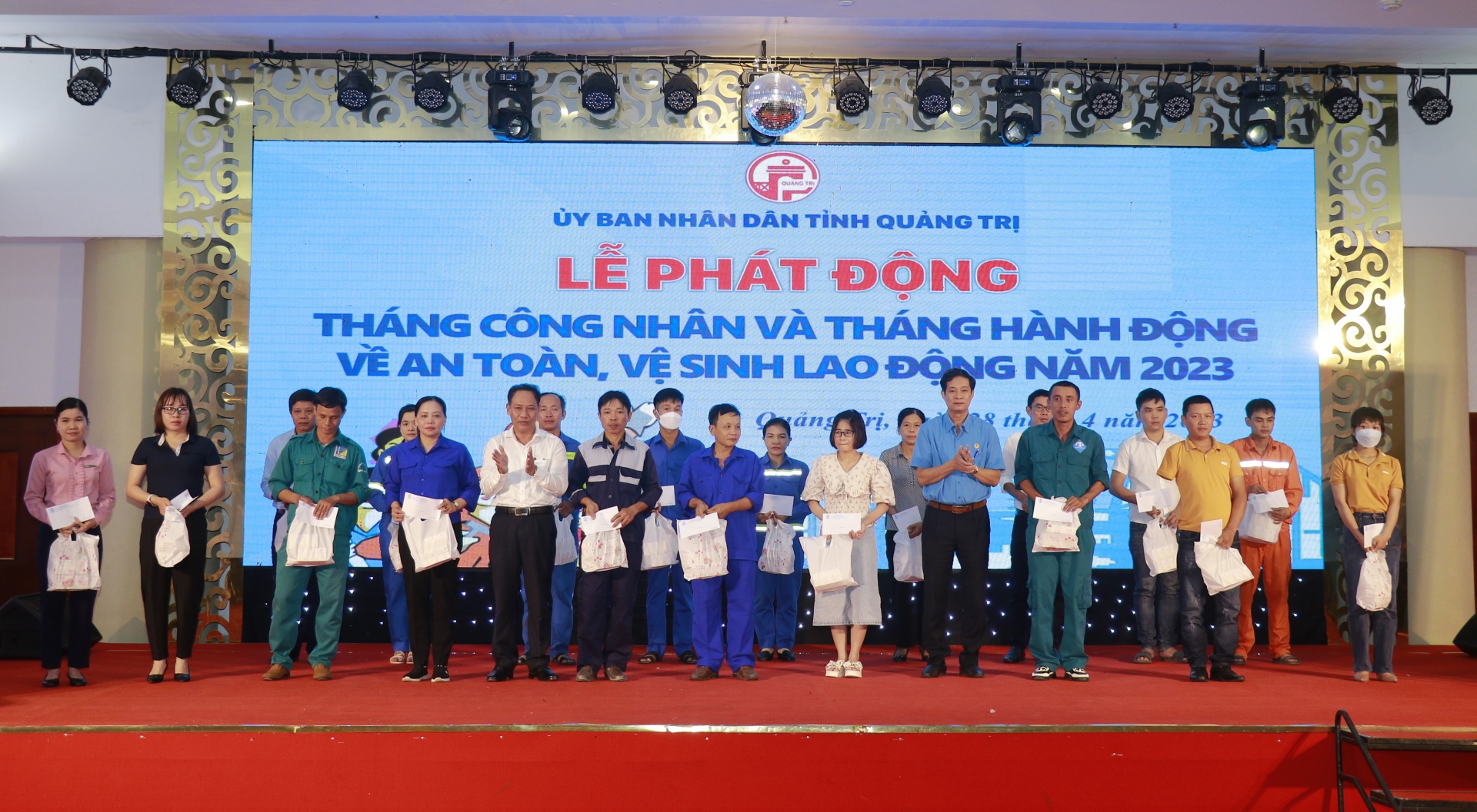 Quảng Trị: Phát động Tháng Công nhân và đối thoại với đoàn viên, người lao động Quảng Trị: Phát động Tháng Công nhân và đối thoại với đoàn viên, người lao động