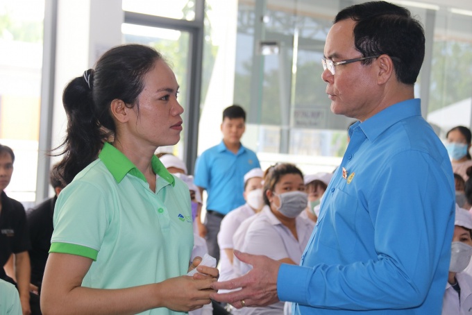 Chủ tịch Tổng LĐLĐ Việt Nam tiếp xúc cử tri chuyên đề là công nhân tại Ninh Thuận