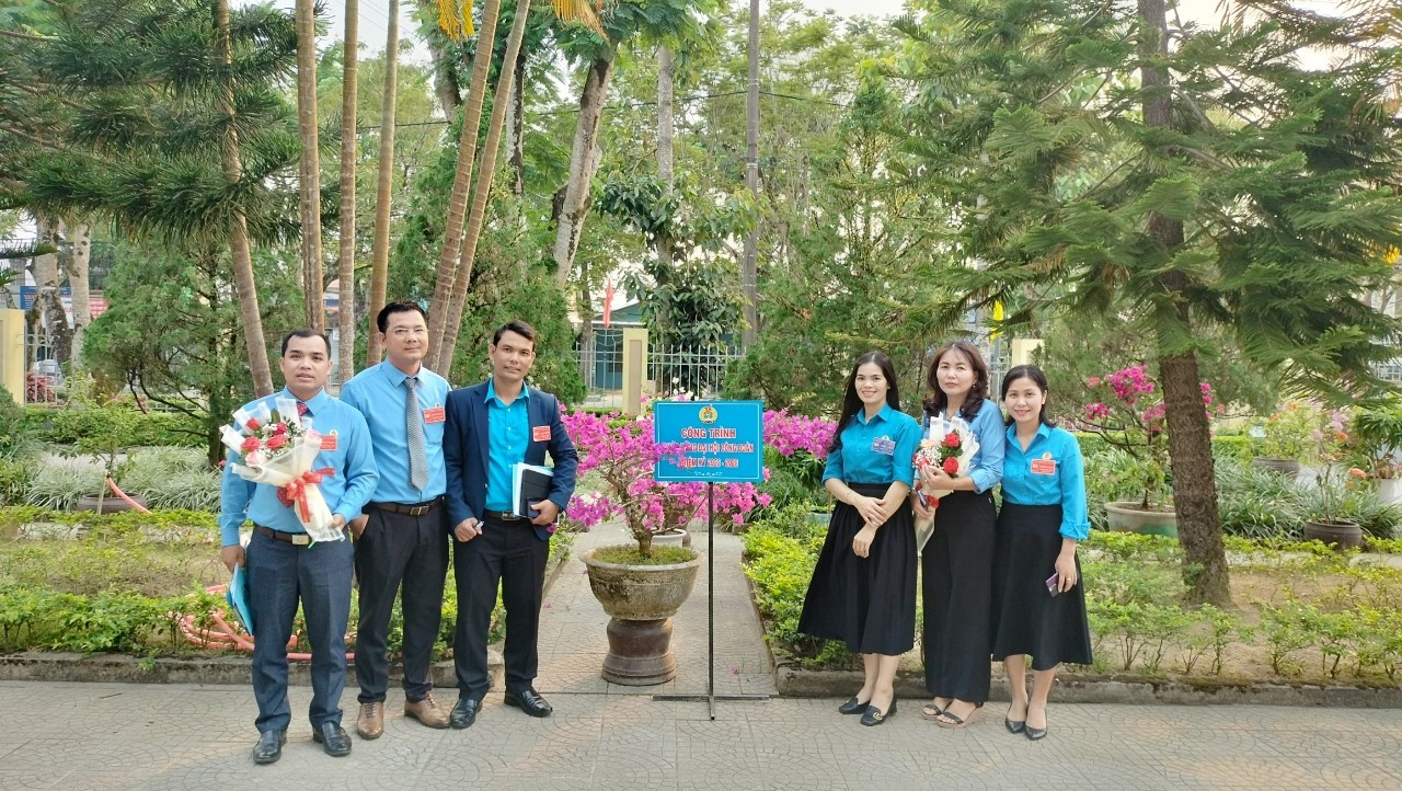 Một huyện miền núi tỉnh Thừa Thiên Huế hoàn thành đại hội CĐCS nhiệm kỳ 2023 - 2028 Một huyện miền núi tỉnh Thừa Thiên Huế hoàn thành đại hội CĐCS nhiệm kỳ 2023 - 2028