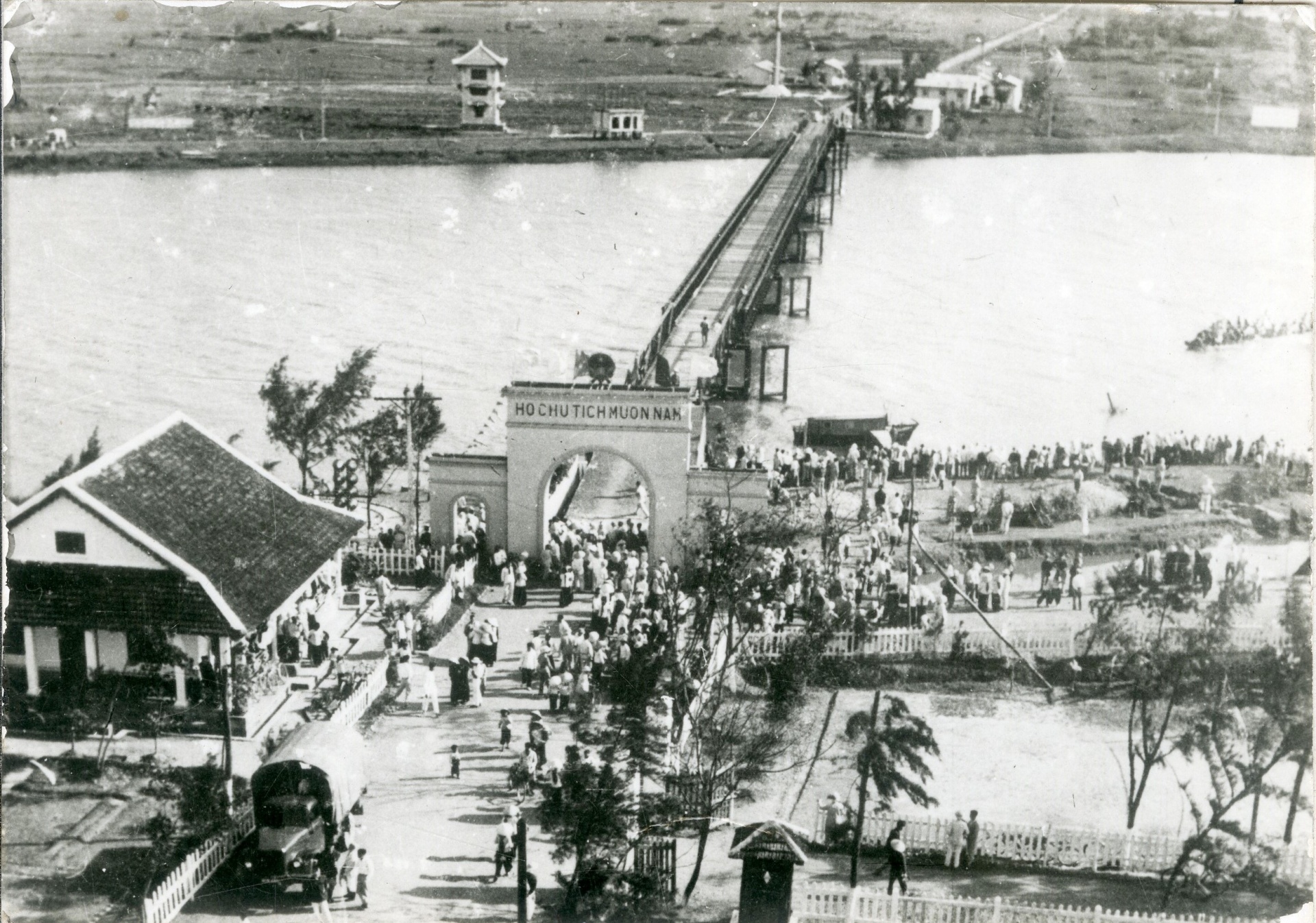 Hòa bình thống nhất, được về nhà cha mẹ mình