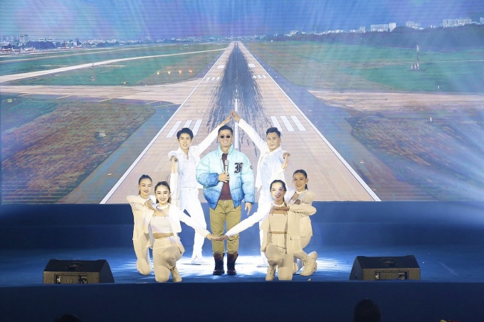 Chung kết Cuộc thi Tìm kiếm tài năng Vietnam Airlines lần thứ 2 Chung kết Cuộc thi Tìm kiếm tài năng Vietnam Airlines lần thứ 2