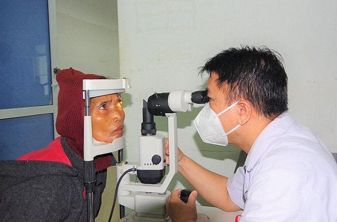 Công đoàn Bệnh viện Quân y 175 phối hợp tổ chức mổ mắt miễn phí cho bệnh nhân khó khăn