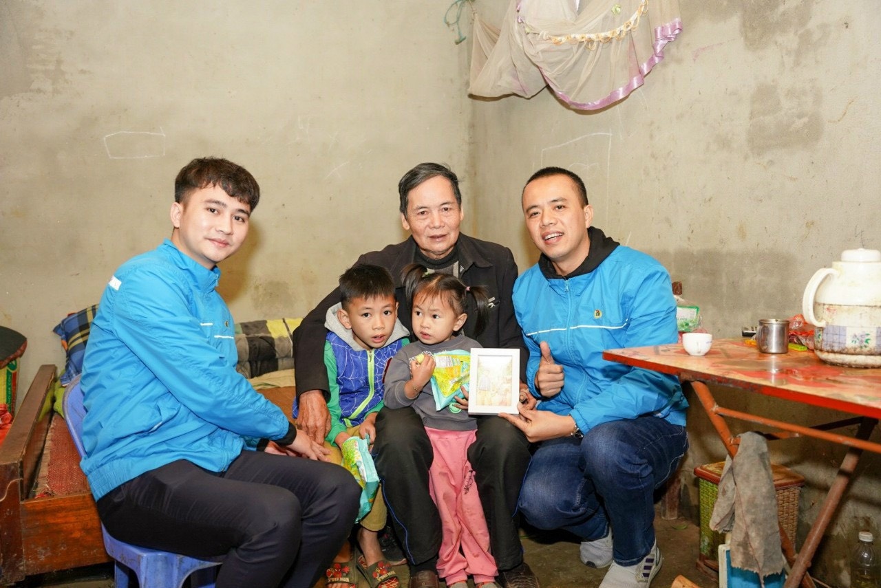 “Kim chỉ nam” của cán bộ công đoàn trẻ tuổi “Kim chỉ nam” của cán bộ công đoàn trẻ tuổi