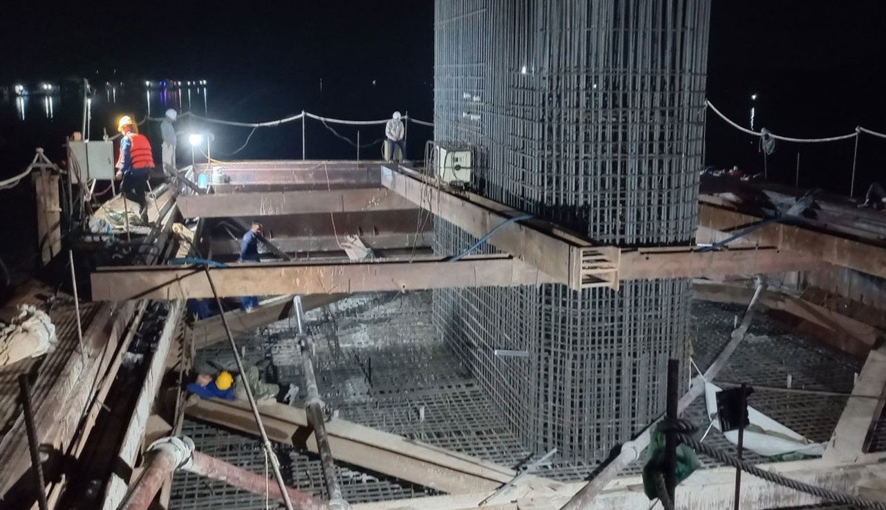 Công nhân thi công Dự án cầu Rạch Miễu 2 làm việc xuyên lễ Công nhân thi công Dự án cầu Rạch Miễu 2 làm việc xuyên lễ