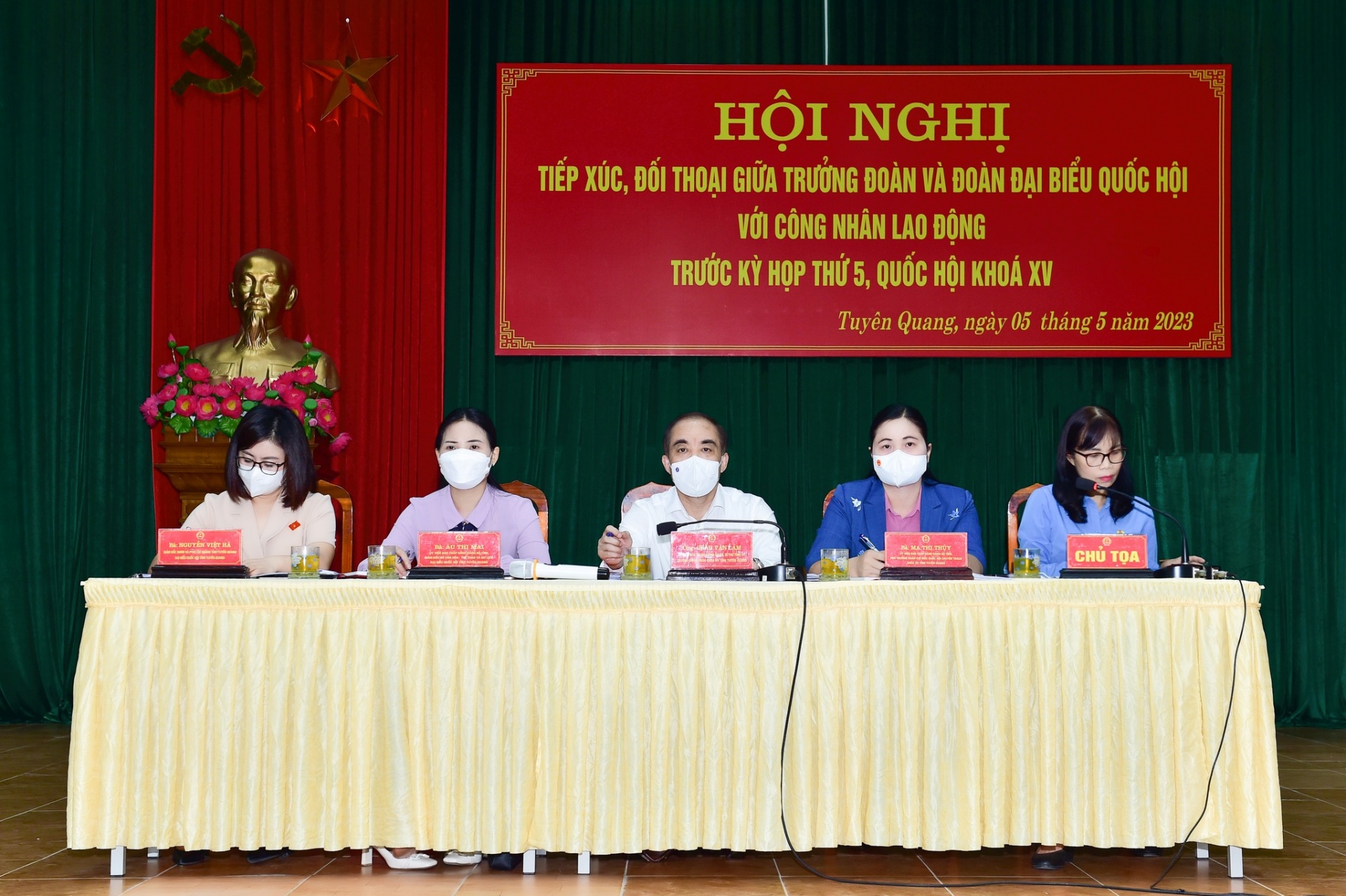 Tuyên Quang: Công nhân gửi gắm nhiều kiến nghị với đại biểu Quốc hội