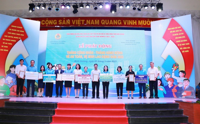 Bình Dương: Phát động Tháng Công nhân năm 2023 - tháng cao điểm chăm lo cho NLĐ