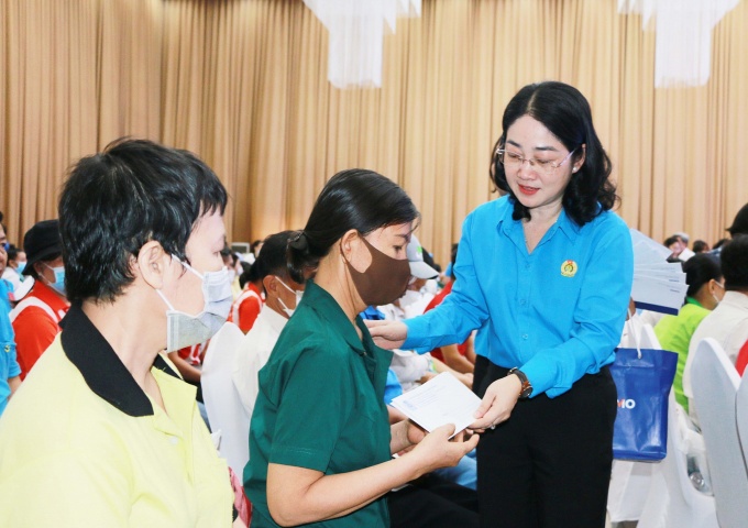 Bình Dương: Phát động Tháng Công nhân năm 2023 - tháng cao điểm chăm lo cho NLĐ