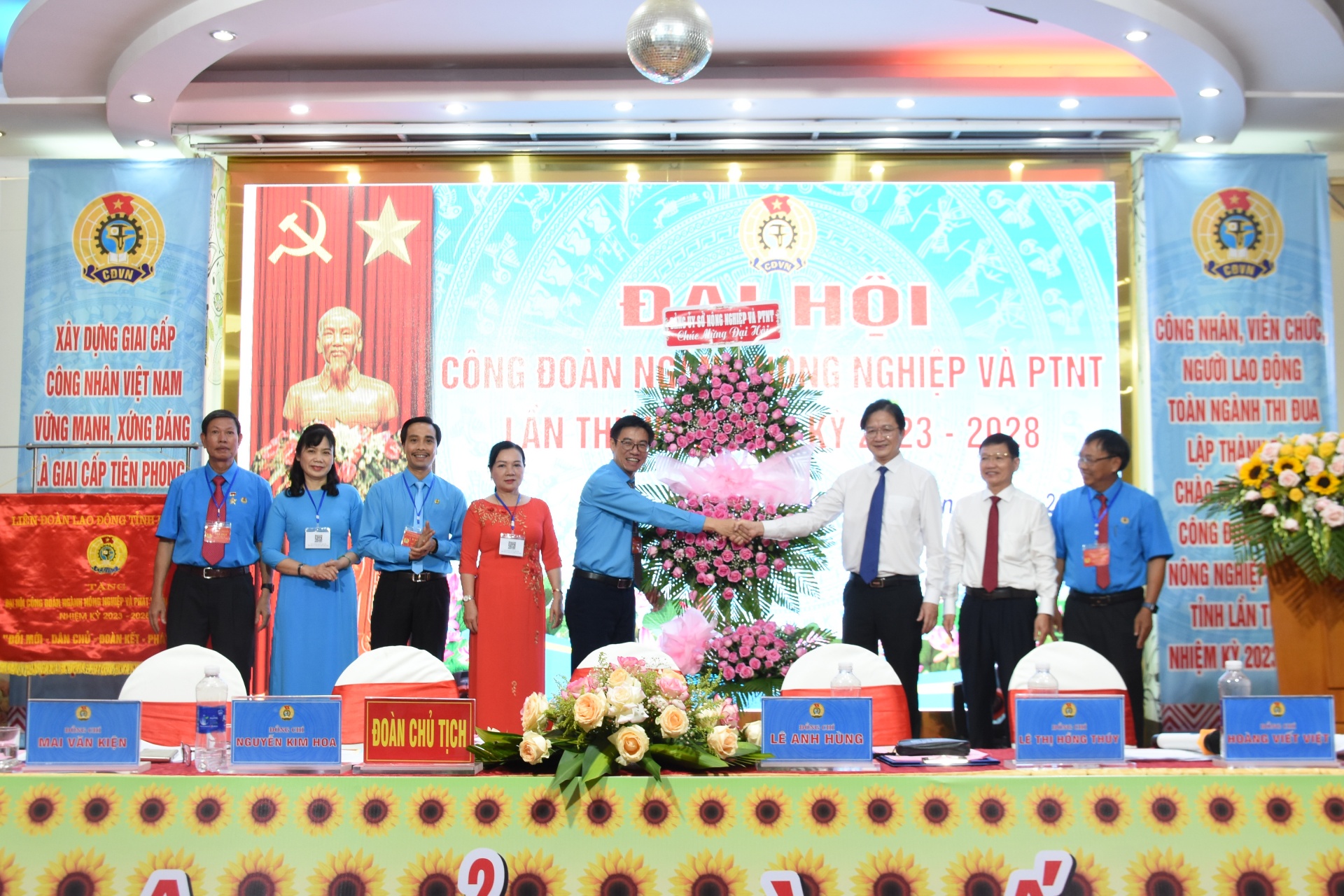 Công đoàn ngành Nông nghiệp và Phát triển Nông thôn tỉnh Đắk Lắk tập trung chăm lo cho người lao động