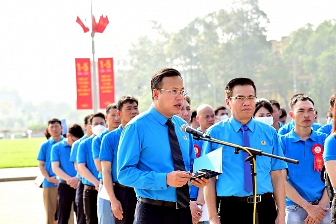 Tiêu chuẩn tặng Huân chương Lao động các hạng với nông dân, công nhân