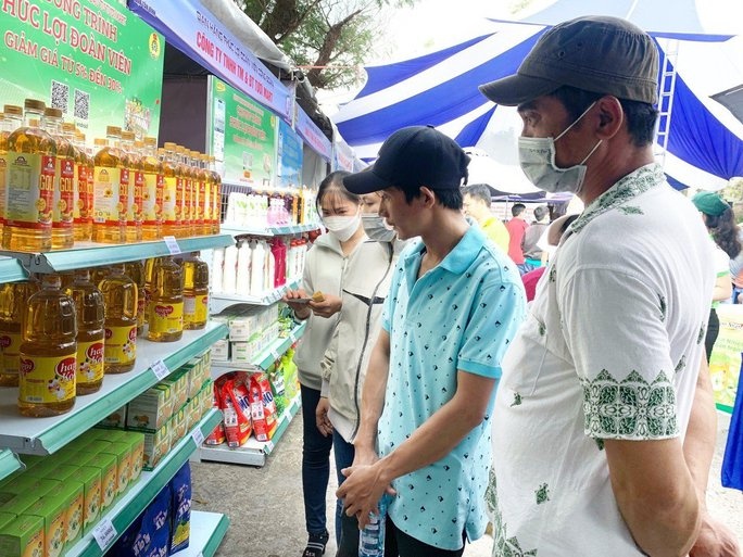 Liên đoàn Lao động TP.HCM tăng cường các hoạt động chăm lo đoàn viên, người lao động Liên đoàn Lao động TP.HCM tăng cường các hoạt động chăm lo đoàn viên, người lao động