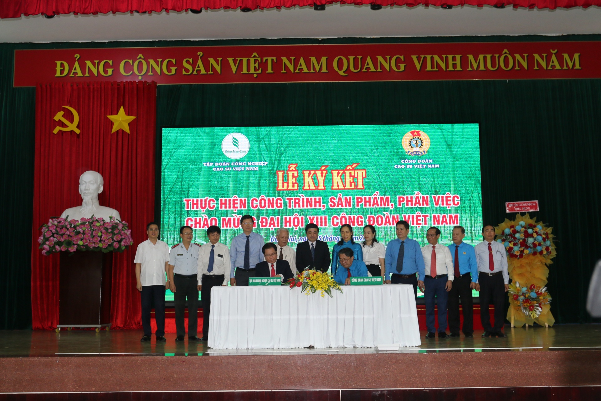 Công đoàn Cao su Việt Nam: Tháng Công nhân 2023 gắn liền với chăm lo, bảo vệ NLĐ Công đoàn Cao su Việt Nam: Tháng Công nhân 2023 gắn liền với chăm lo, bảo vệ NLĐ
