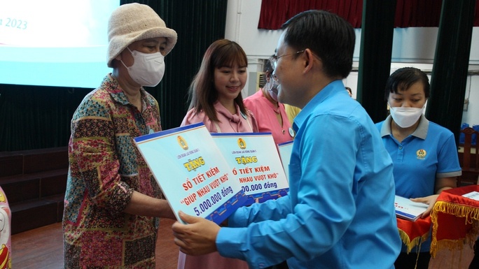 Liên đoàn Lao động TP.HCM tăng cường các hoạt động chăm lo đoàn viên, người lao động Liên đoàn Lao động TP.HCM tăng cường các hoạt động chăm lo đoàn viên, người lao động