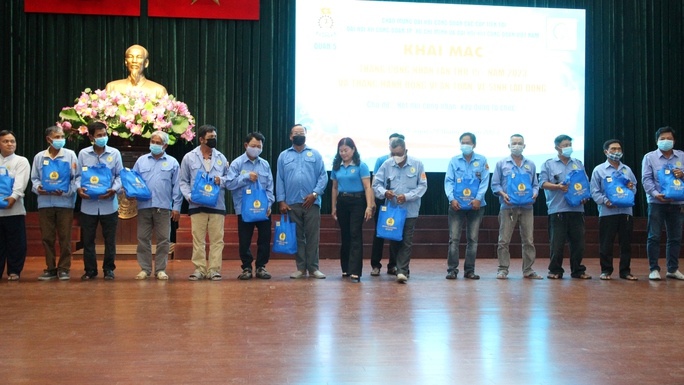 Liên đoàn Lao động TP.HCM tăng cường các hoạt động chăm lo đoàn viên, người lao động Liên đoàn Lao động TP.HCM tăng cường các hoạt động chăm lo đoàn viên, người lao động