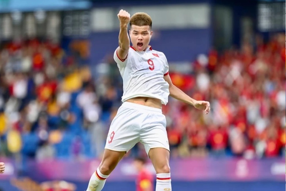 Tiền đạo Nguyễn Văn Tùng tỏa sáng tại SEA Games 32: Niềm tự hào của đội bóng thủ đô