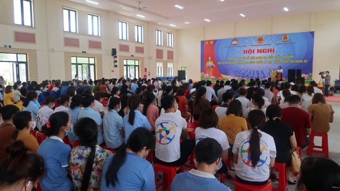 Nhiều ý kiến, kiến nghị của CNLĐ được tập hợp để gửi đến Đại biểu Quốc hội tỉnh Hà Nam. Ảnh: HÀ VY Nhiều ý kiến, kiến nghị của CNLĐ được tập hợp để gửi đến Đại biểu Quốc hội tỉnh Hà Nam. Ảnh: HÀ VY