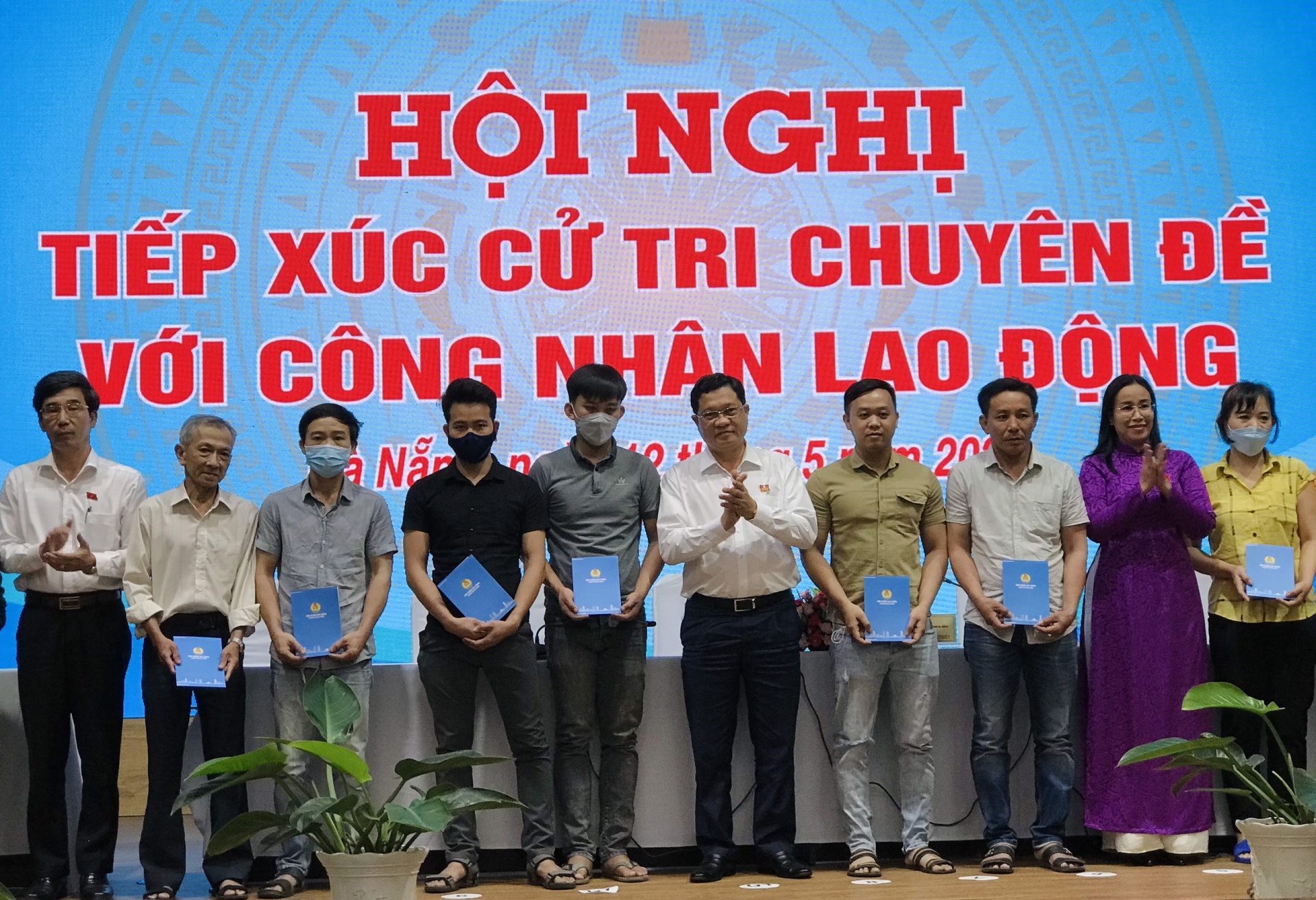 Chủ doanh nghiệp nợ BHXH bỏ trốn, Công nhân Đà Nẵng kiến nghị Quốc hội sửa đổi luật Chủ doanh nghiệp nợ BHXH bỏ trốn, Công nhân Đà Nẵng kiến nghị Quốc hội sửa đổi luật