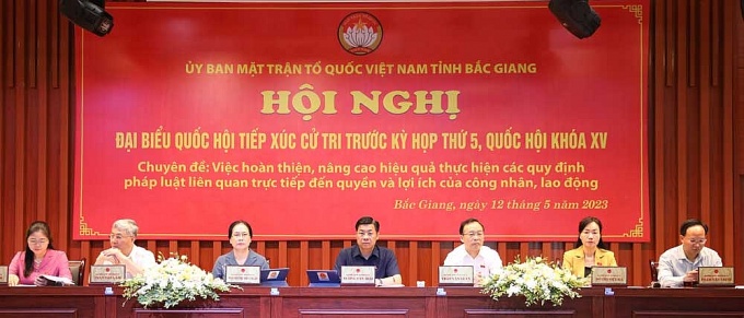 Công nhân khu công nghiệp đối thoại với Đoàn đại biểu Quốc hội tỉnh Bắc Giang Công nhân khu công nghiệp đối thoại với Đoàn đại biểu Quốc hội tỉnh Bắc Giang