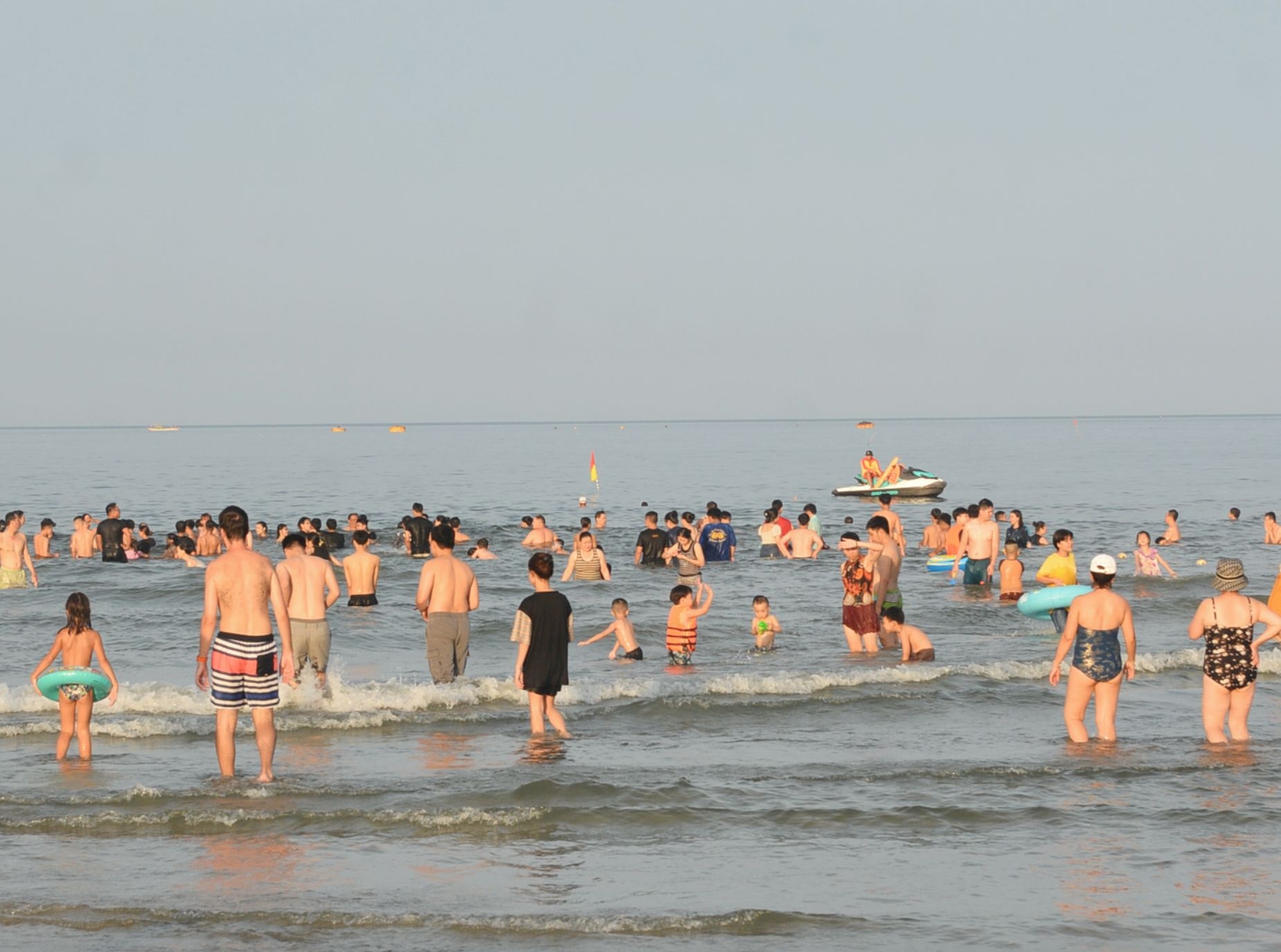 Người đàn ông cứu nhiều người thoát khỏi Người đàn ông cứu nhiều người thoát khỏi