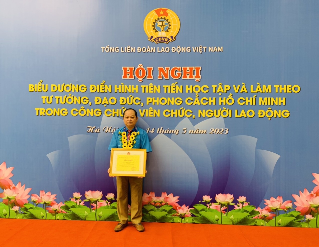 Chủ tịch Công đoàn Bệnh viện đa khoa Lâm Đồng: Vinh dự là điển hình làm theo Bác Chủ tịch Công đoàn Bệnh viện đa khoa Lâm Đồng: Vinh dự là điển hình làm theo Bác