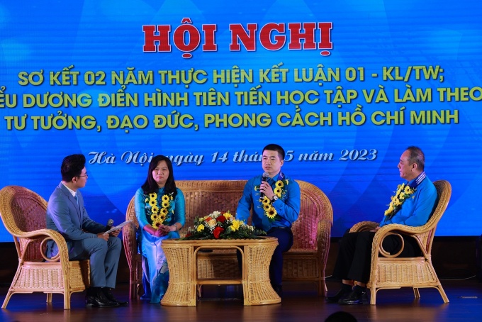 Học tập và làm theo Bác là nhiệm vụ thường xuyên, quan trọng Học tập và làm theo Bác là nhiệm vụ thường xuyên, quan trọng