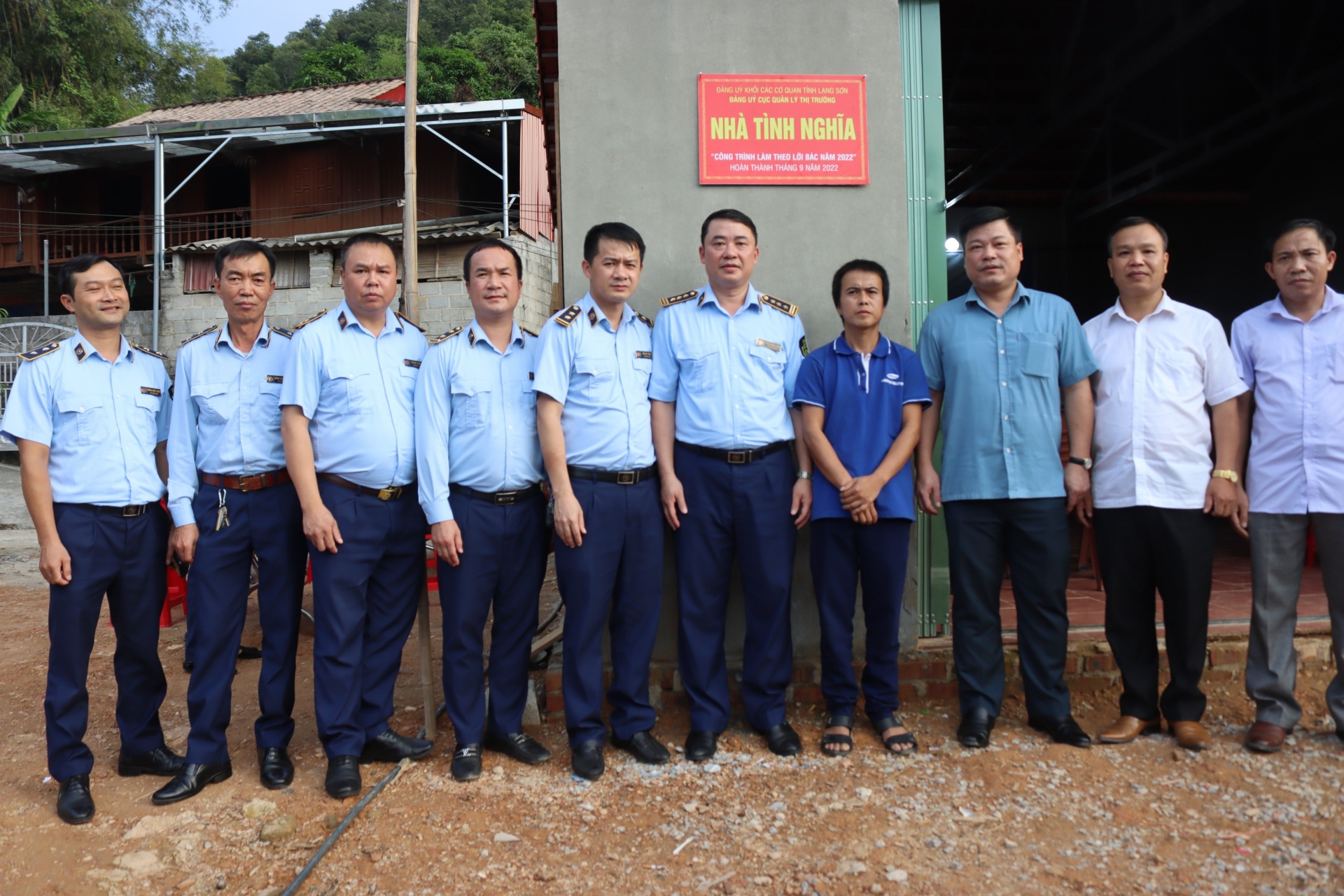 CĐCS Cục QLTT tỉnh Lạng Sơn phát động các phong trào thi đua ngay từ đầu nhiệm kỳ