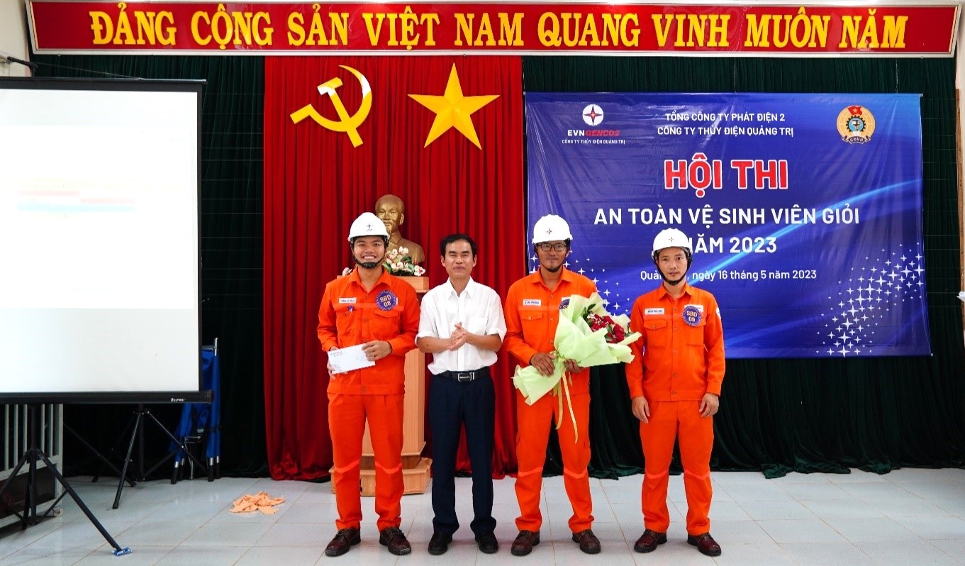 Nâng cao nhận thức, kỹ năng về an toàn, vệ sinh lao động cho người lao động ngành Điện