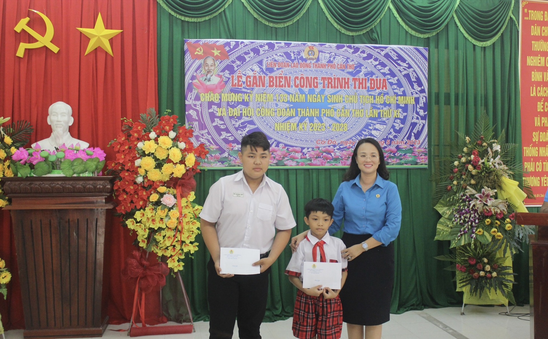 Cần Thơ: Gắn biển công trình chào mừng đại hội công đoàn các cấp