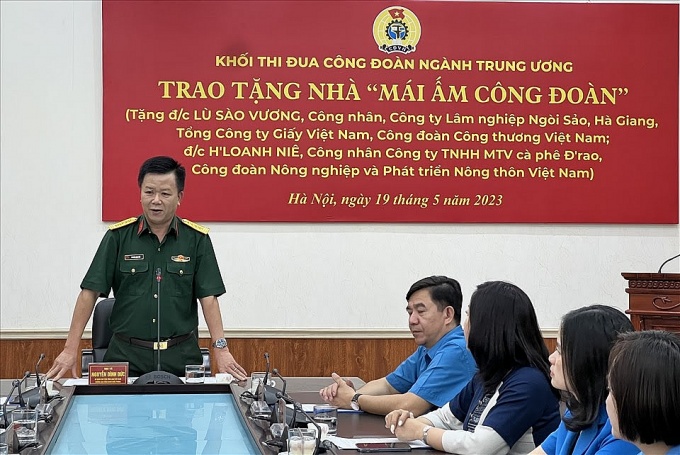 “Ngày đặc biệt” của 2 đoàn viên người dân tộc được hỗ trợ “Mái ấm công đoàn” “Ngày đặc biệt” của 2 đoàn viên người dân tộc được nhận hỗ trợ kinh phí “Mái ấm công đoàn”