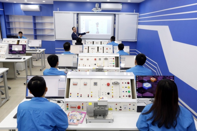 Phát triển nhân lực chất lượng cao đáp ứng yêu cầu xây dựng đất nước trong bối cảnh mới