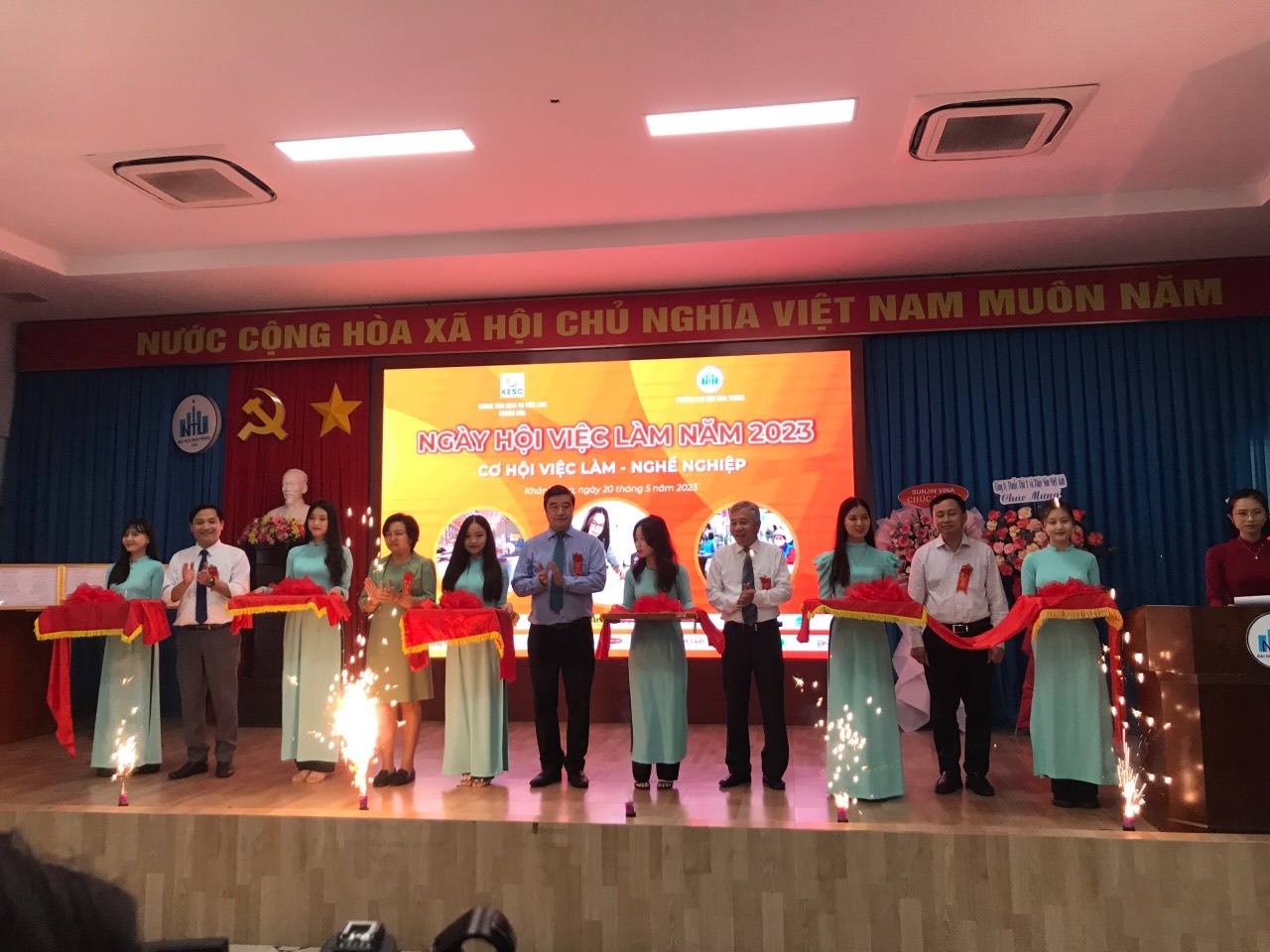 Khánh Hòa: Các doanh nghiệp đang có nhu cầu tuyển dụng hơn 3.000 người lao động Khánh Hòa: Các doanh nghiệp đang có nhu cầu tuyển dụng hơn 3.000 người lao động