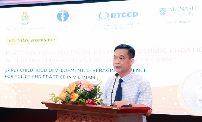 Hơn 1000 công nhân được đào tạo miễn phí kỹ năng làm cha mẹ tích cực Hơn 1000 công nhân được đào tạo miễn phí kỹ năng làm cha mẹ tích cực