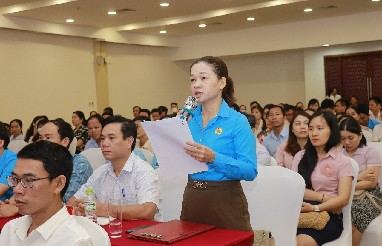 Lắng nghe tâm tư, nguyện vọng của đoàn viên, người lao động Lắng nghe tâm tư, nguyện vọng của đoàn viên, người lao động