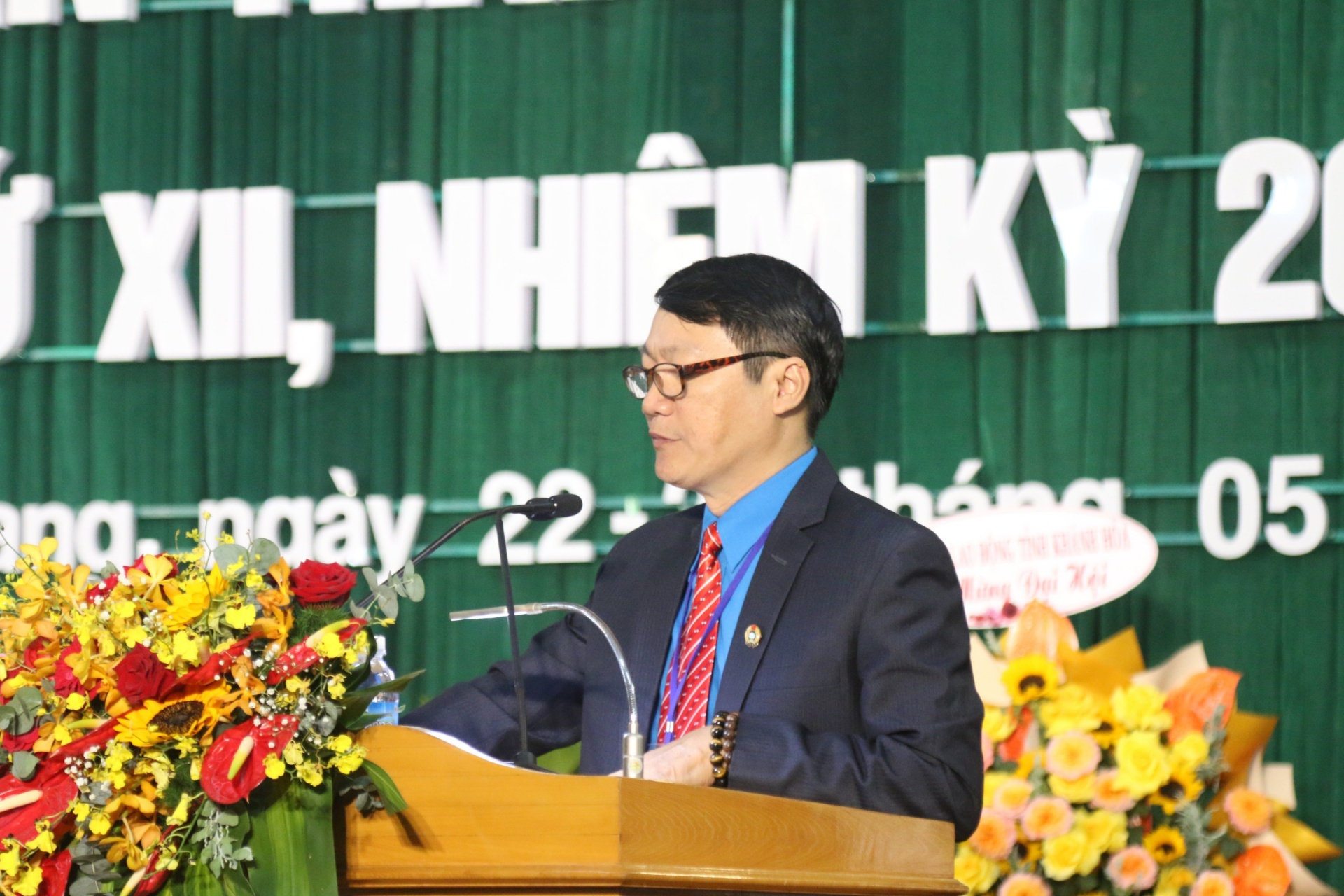 Đồng chí Ngô Anh Duyệt tái đắc cử Chủ tịch LĐLĐ TP. Nha Trang. Ảnh: ĐVCC Đồng chí Ngô Anh Duyệt tái đắc cử Chủ tịch LĐLĐ TP. Nha Trang. Ảnh: ĐVCC