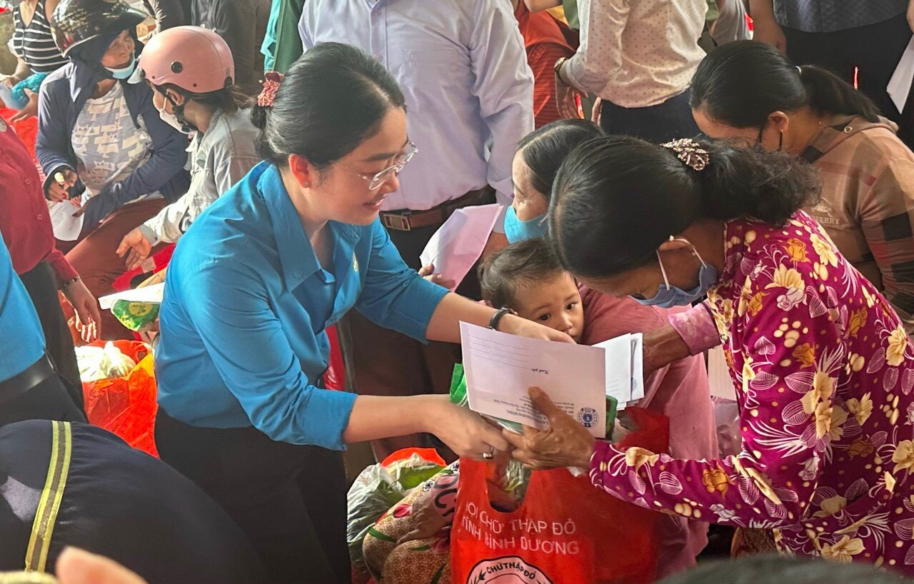 Bình Dương tổ chức nhiều hoạt động chăm lo người lao động Bình Dương tổ chức nhiều hoạt động chăm lo người lao động