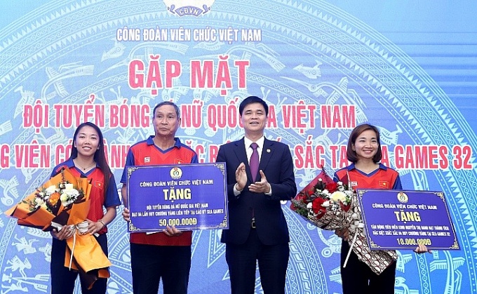 Công đoàn Viên chức Việt Nam gặp mặt các vận động viên xuất sắc tại SEA Games 32